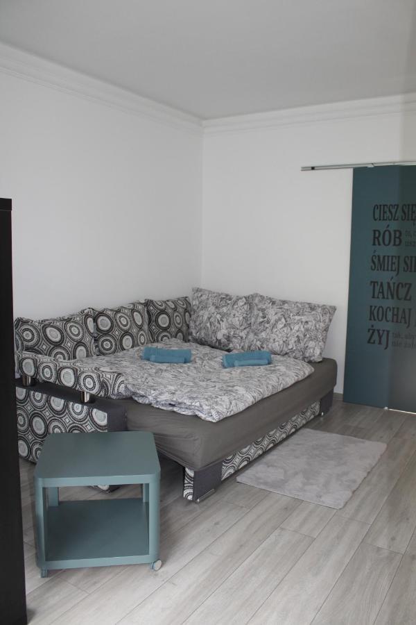 Izzy Apartament Apartamento Miskolc Exterior foto